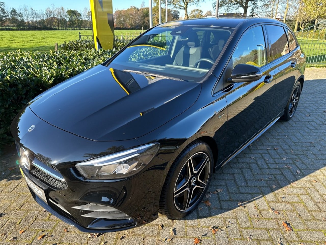 Mercedes-Benz B-klasse - 250e AMG Night Camera / Sfeer / Carplay - AutoWereld.nl