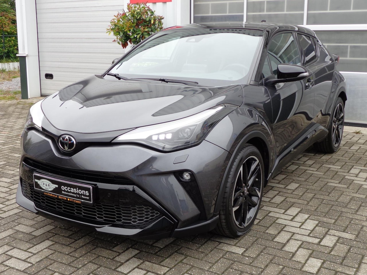 Toyota C-HR - 2.0 Hybrid GR-Sport Two Tone, Leder / Alcantara, Trekhaak,etc,etc - AutoWereld.nl