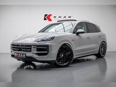 Porsche Cayenne - 3.0 E-Hybrid |Pano|Krijt|SportChrono|Fabrieksgarantie t/m 2029|