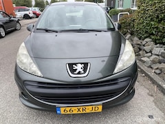 Peugeot 207 - 1.4 XT 5D Nieuwe APK