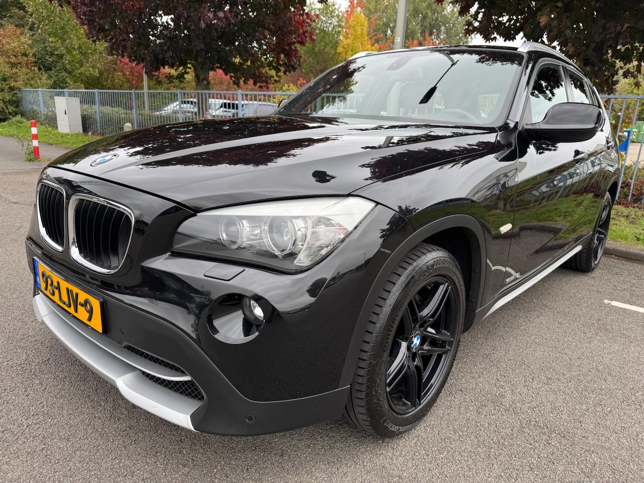 BMW X1 - SDrive18i Executive Automaat Xenon Trekhaak Navigatie - AutoWereld.nl