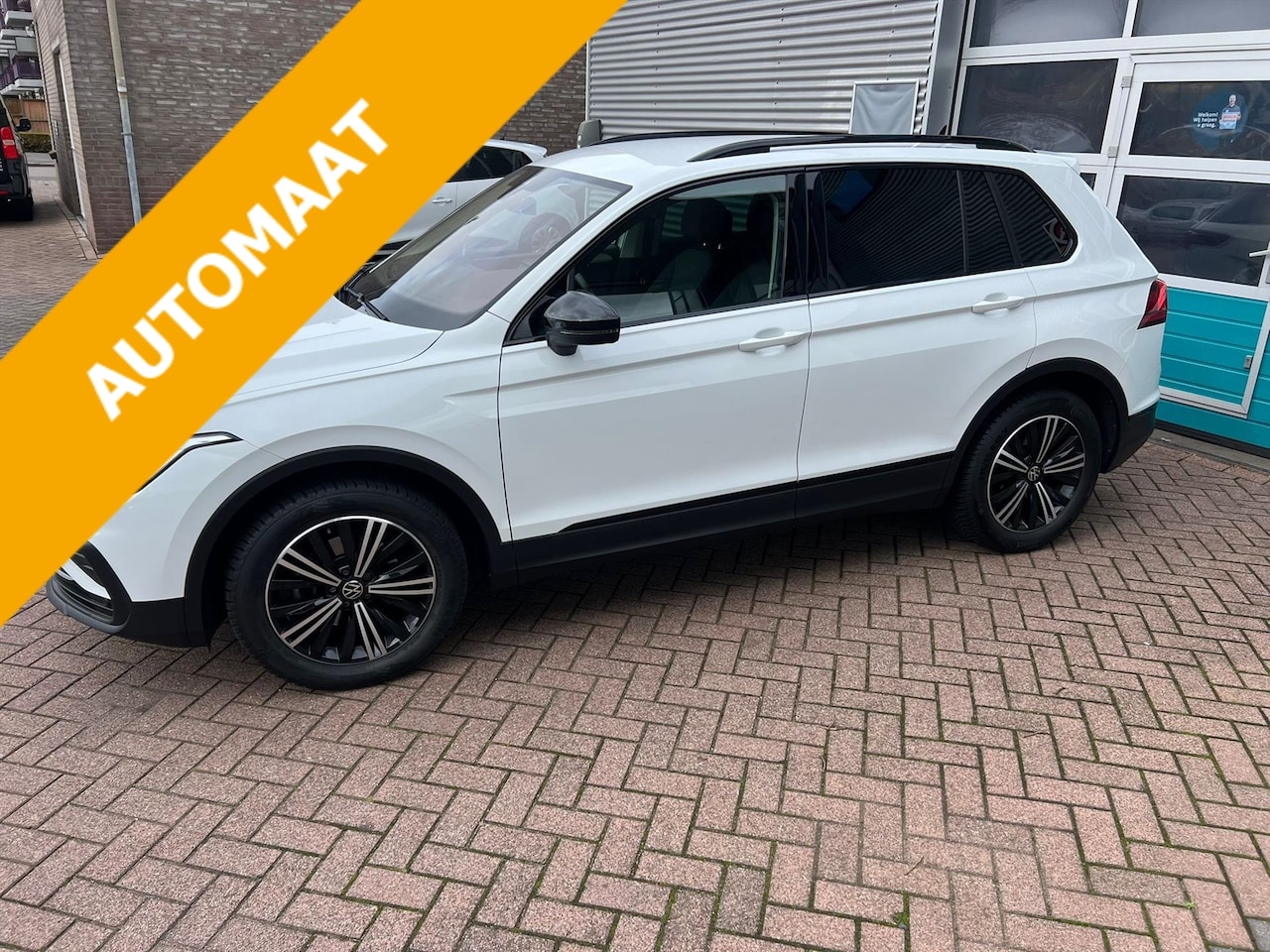 Volkswagen Tiguan - 1.5 TSI ACT 150pk Move Business black Line - AutoWereld.nl