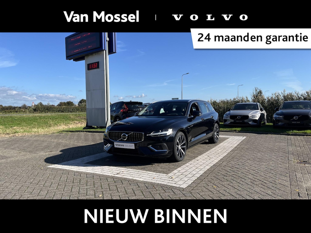 Volvo V60 - 2.0 T6 Plug-in hybrid AWD Essential Bright | Navigatie | Wegklapbare trekhaak | Climate co - AutoWereld.nl