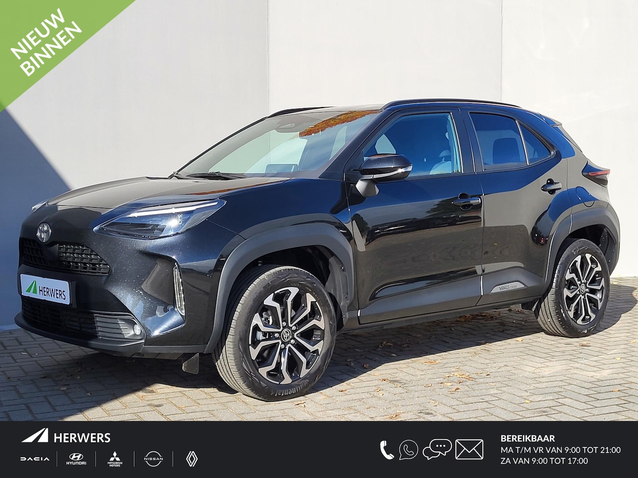 Toyota Yaris Cross - 1.5 Hybrid 115 Dynamic Automaat / Camera / Voorruit-, stuurwiel- en voorstoelverwarming / - AutoWereld.nl