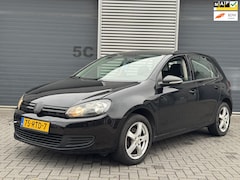 Volkswagen Golf - 1.6 TDI DSG Trendline BlueMotion