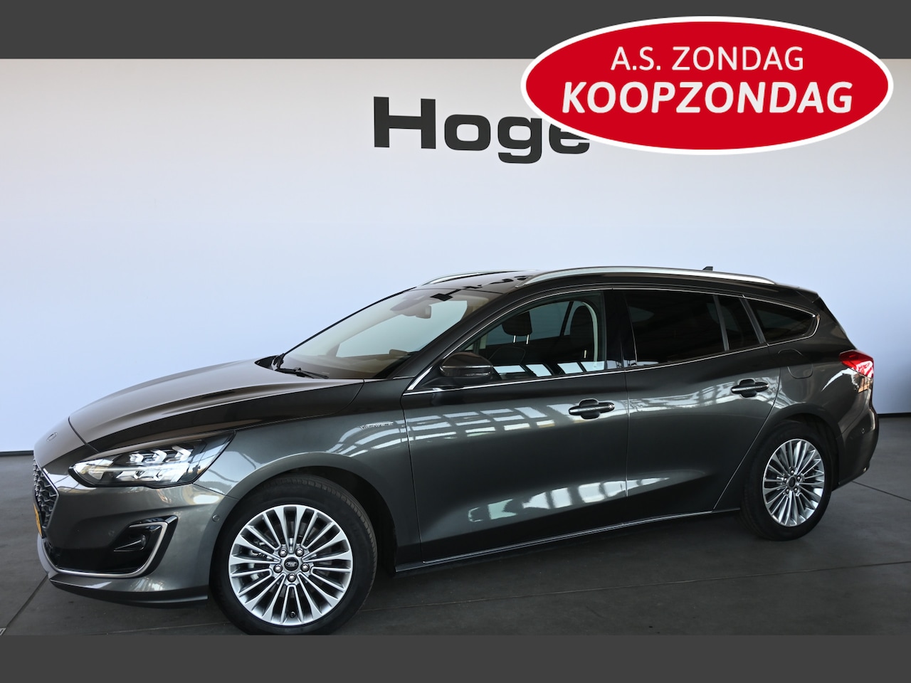 Ford Focus Wagon - 1.5 EcoBoost Vignale Navigatie Stuur/Stoelverwarming Dealer Onderhouden! Inruil Mogelijk! - AutoWereld.nl
