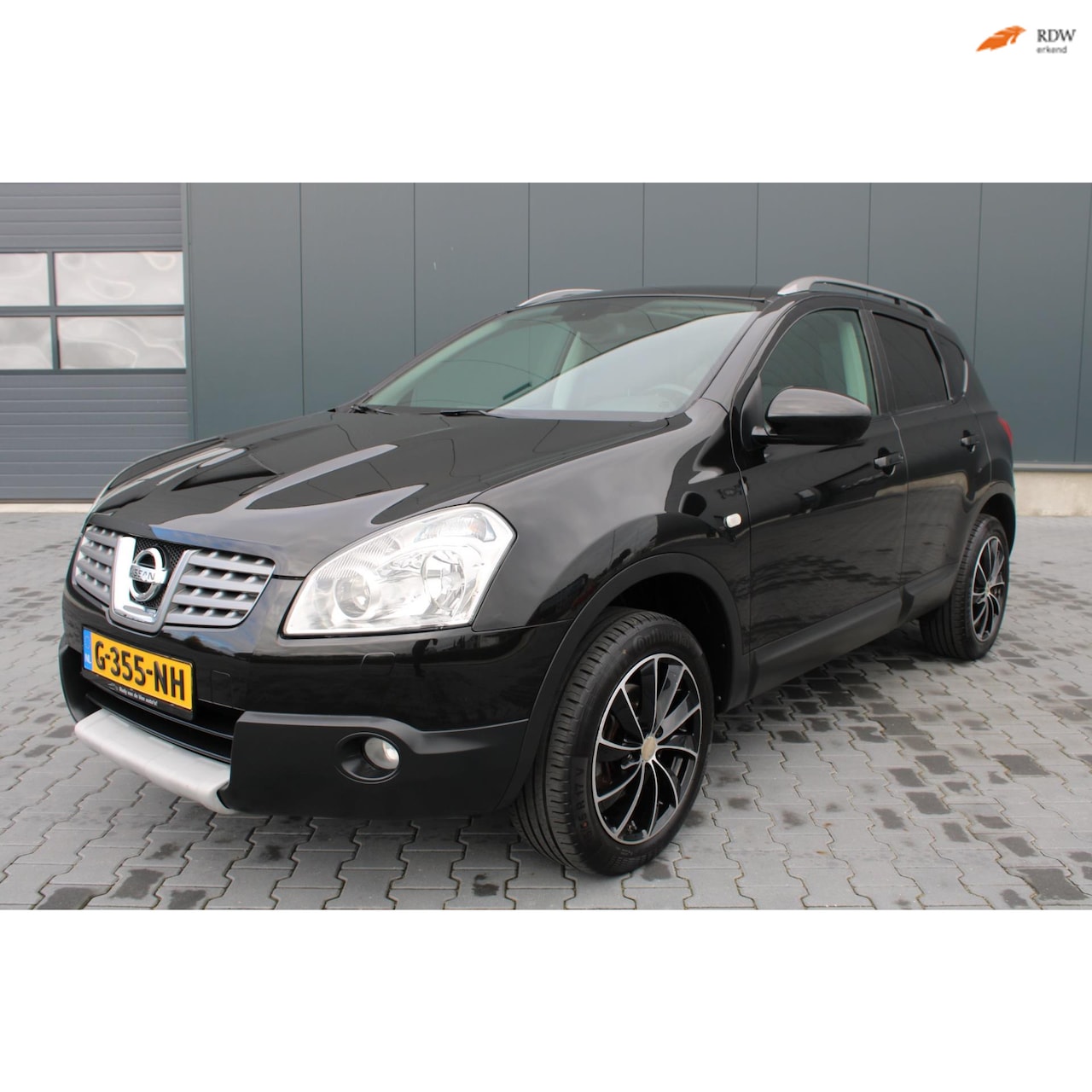 Nissan Qashqai - 2.0 Acenta Panorama trekhaak Navigatie Cruise - AutoWereld.nl