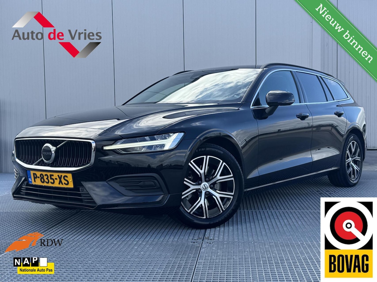 Volvo V60 - 2.0 B3 Core|Navi|NL-Auto|Adaptive Cruise|LED - AutoWereld.nl