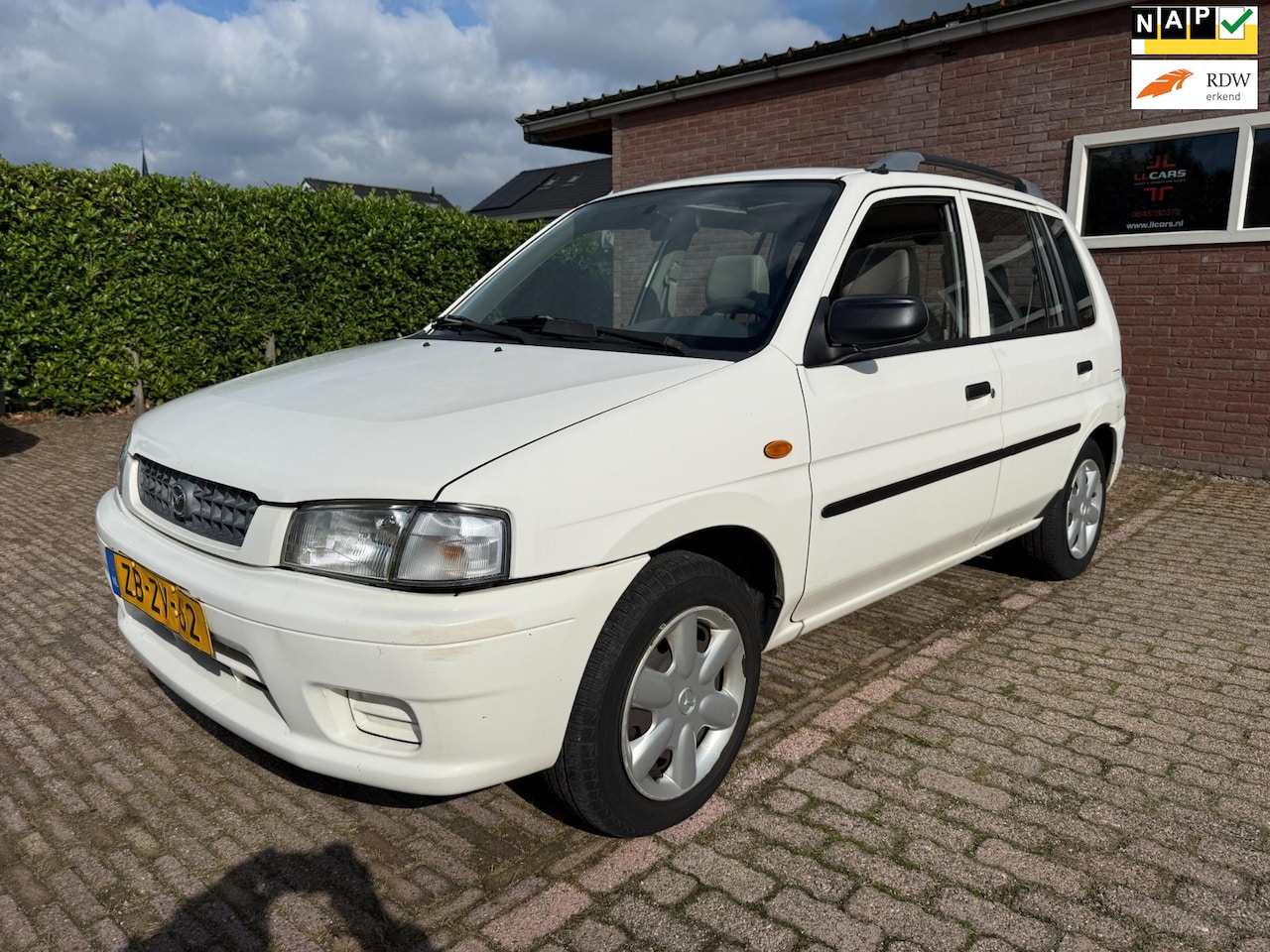Mazda Demio - 1.3 GLX Plus APK 23-6-2026 5 drs dakraam - AutoWereld.nl