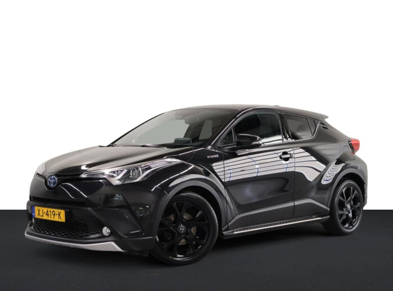Toyota C-HR - 1.8 Hybrid Adventure 1.8 Hybrid Adventure - AutoWereld.nl