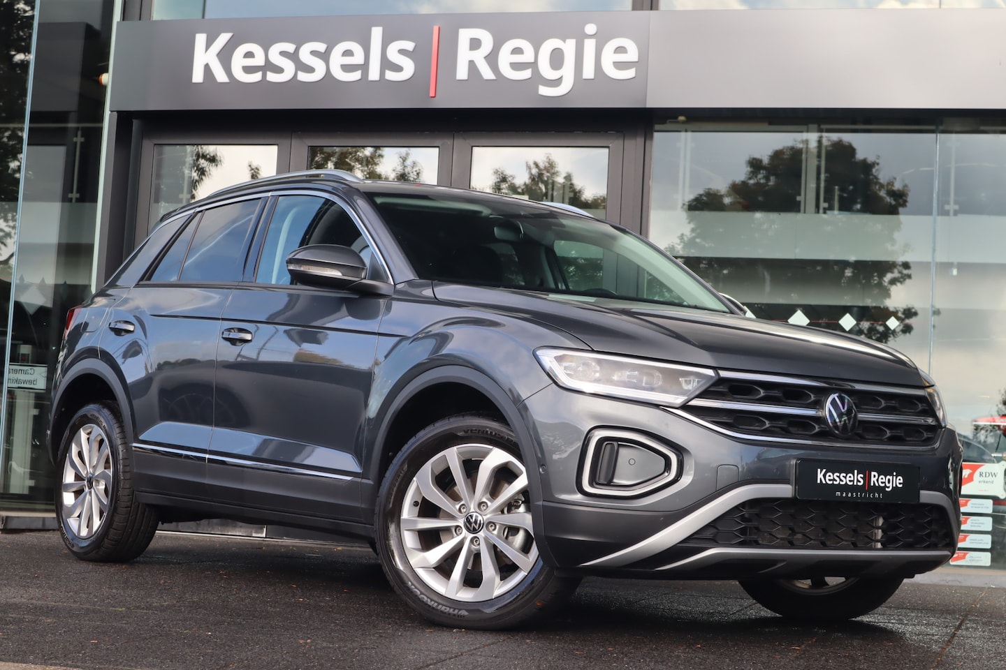 Volkswagen T-Roc - 1.5 TSI Style ACC Virtual Navi Led Camera - AutoWereld.nl