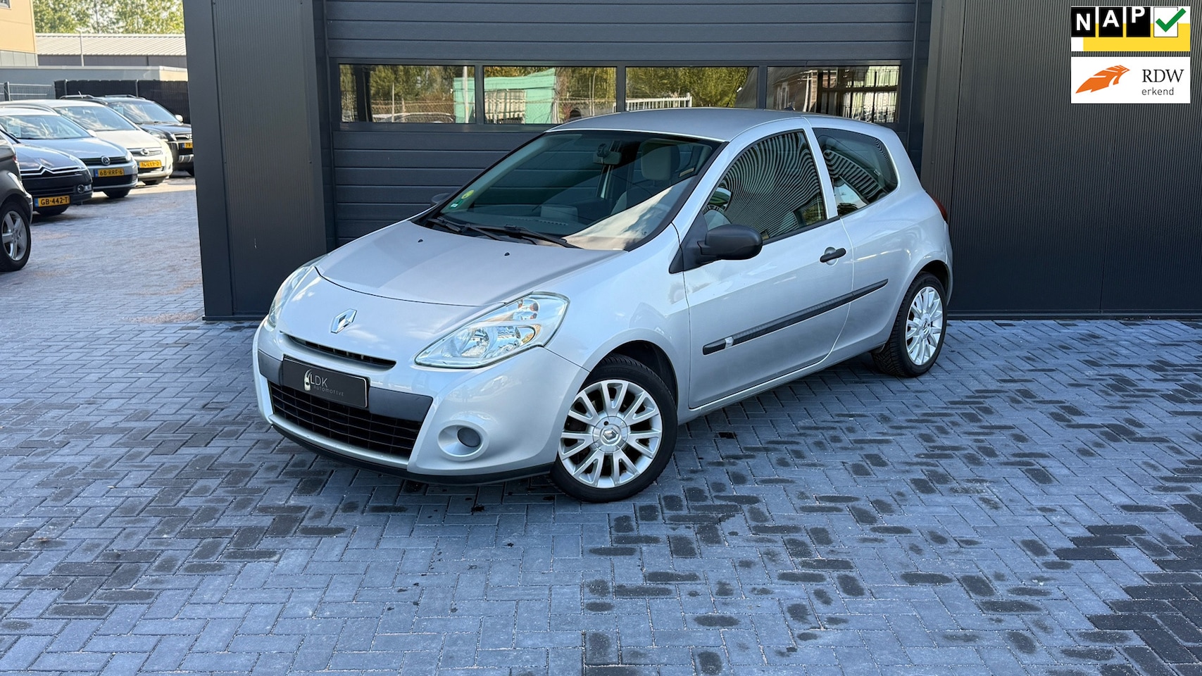Renault Clio - 1.2 TCe Special Line Airco|Navi|Trekhaak - AutoWereld.nl