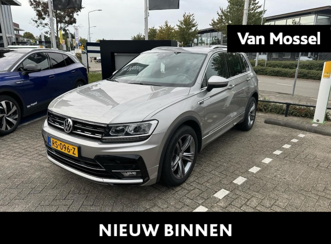 Volkswagen Tiguan - 1.4 TSI Comfortline Business R 125PK | Navigatie | Panoramadak | Parkeersensoren | Adaptiv - AutoWereld.nl