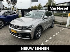 Volkswagen Tiguan - 1.4 TSI Comfortline Business R 125 PK | Navigatie | Panoramadak | Parkeersensoren | Adapti
