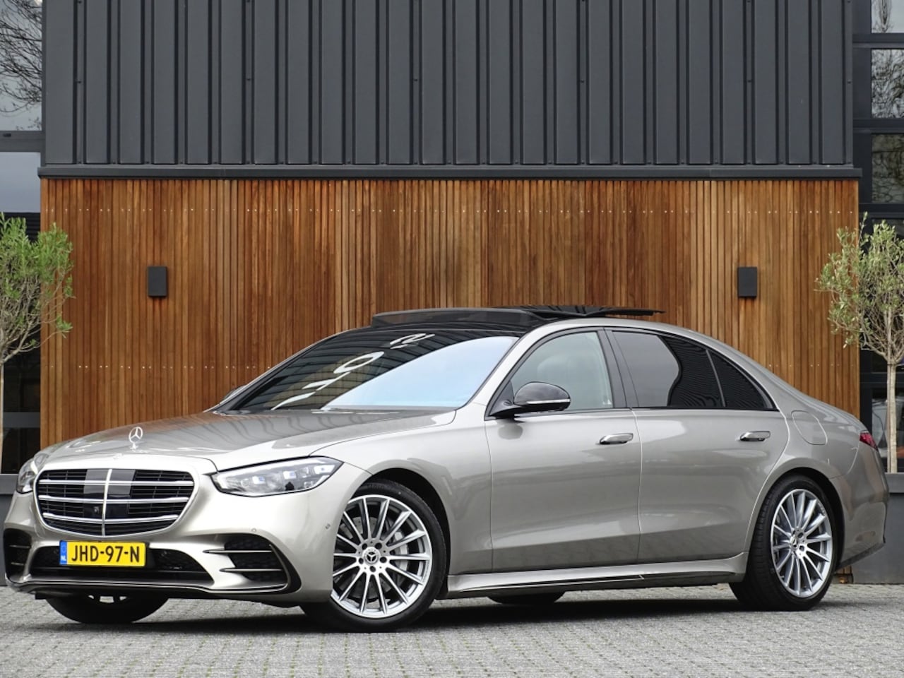 Mercedes-Benz S-klasse - 580 e 4M 510PK Lang AMG L. Designo / Burmester / carbon / VIP - AutoWereld.nl