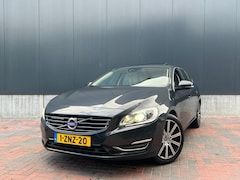 Volvo V60 - 2.4 D6 AWD Plug-In Hybrid Summum * Navi * Cruise * Camera