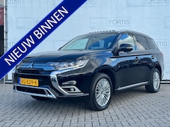 Mitsubishi Outlander - 2.4 PHEV Intense+ TREKHAAK | PANODAK |