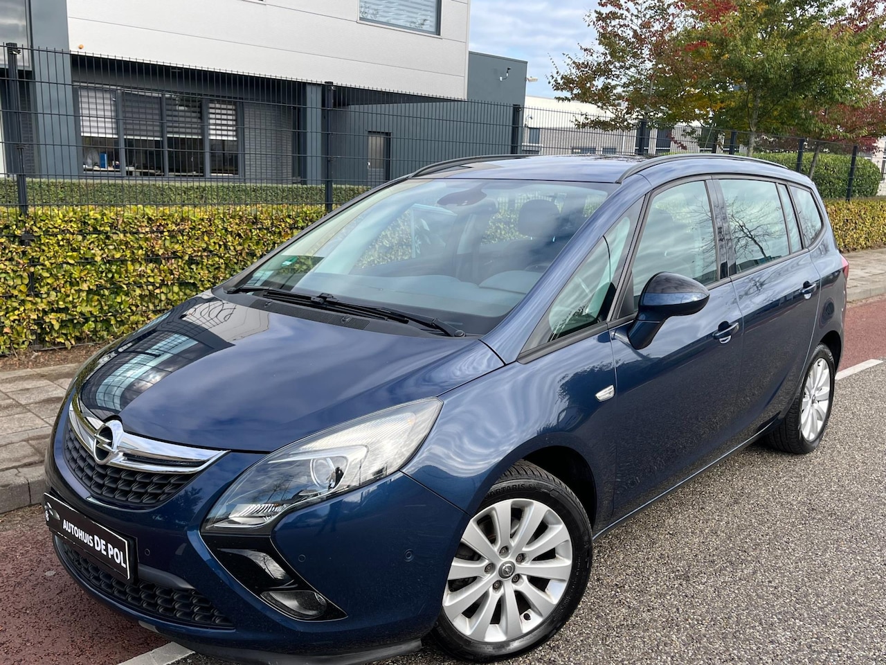 Opel Zafira Tourer - 1.4 7p. Cruise/climate-controle stuur/stoel-verwarming fietsendrager pakeer-sensoren - AutoWereld.nl