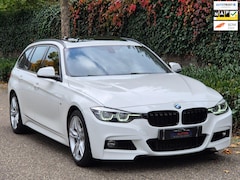 BMW 3-serie Touring - M Sport Nov-2019 NAP Panorama CarPlay GARANTIE inbeg. LED Breedset velgen RIJKLAAR APK tot