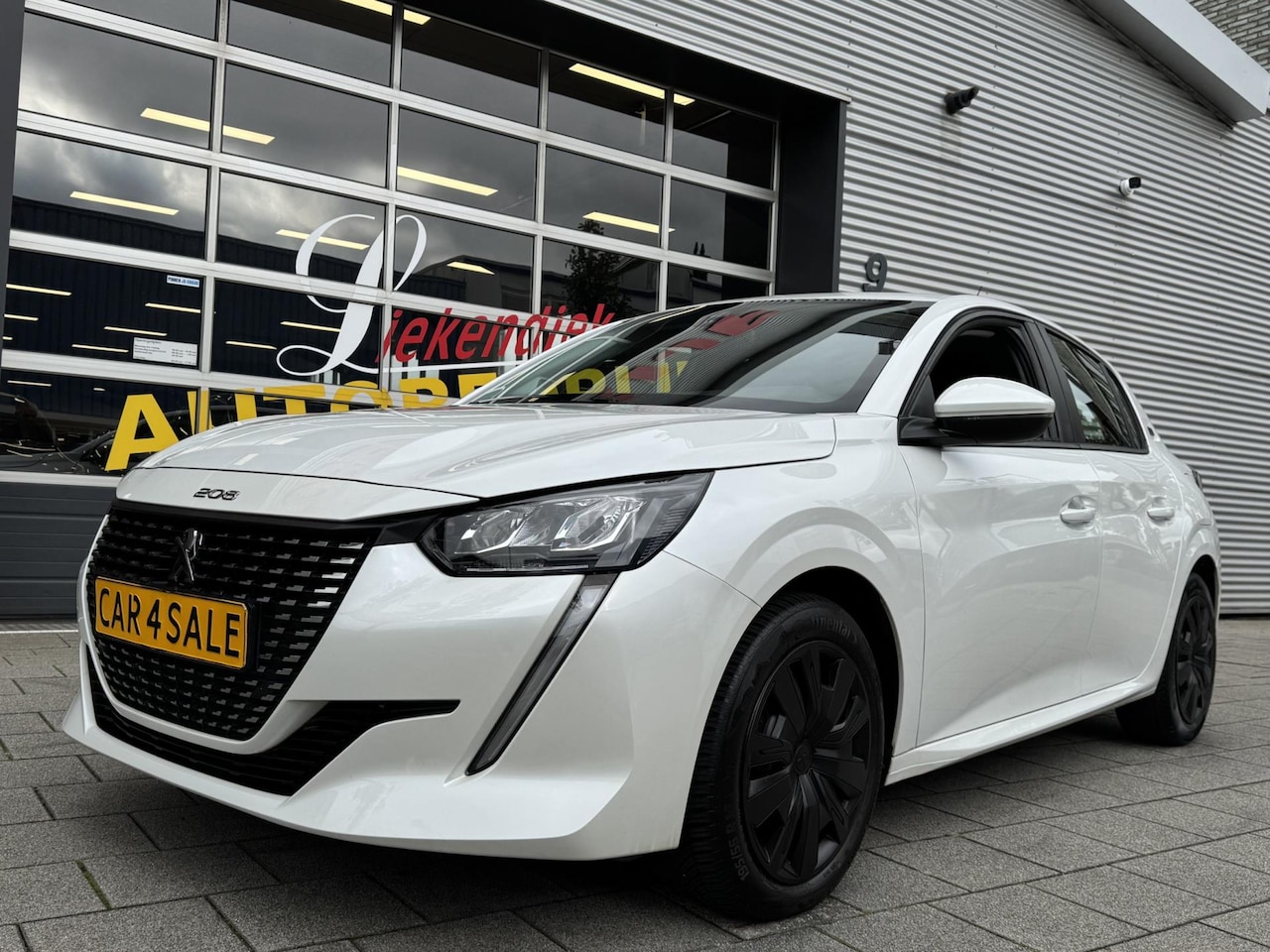 Peugeot 208 - 1.2 PureTech Active Pack - Apple CarPlay / Navigatie I Airco I LED I PDC I 564000 KM - Dea - AutoWereld.nl