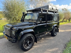 Land Rover Defender - 2.4 TD 110 SW E Prachtige zwarte Defender met snorkel, roofrack (flatdog) en complete Yuna daktent