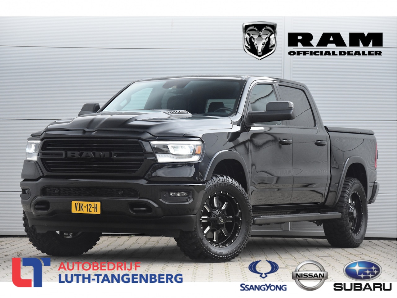 Dodge Ram 1500 - 5.7 V8 4x4 Crew Cab Laramie 5.7 V8 4x4 Crew Cab Laramie - AutoWereld.nl