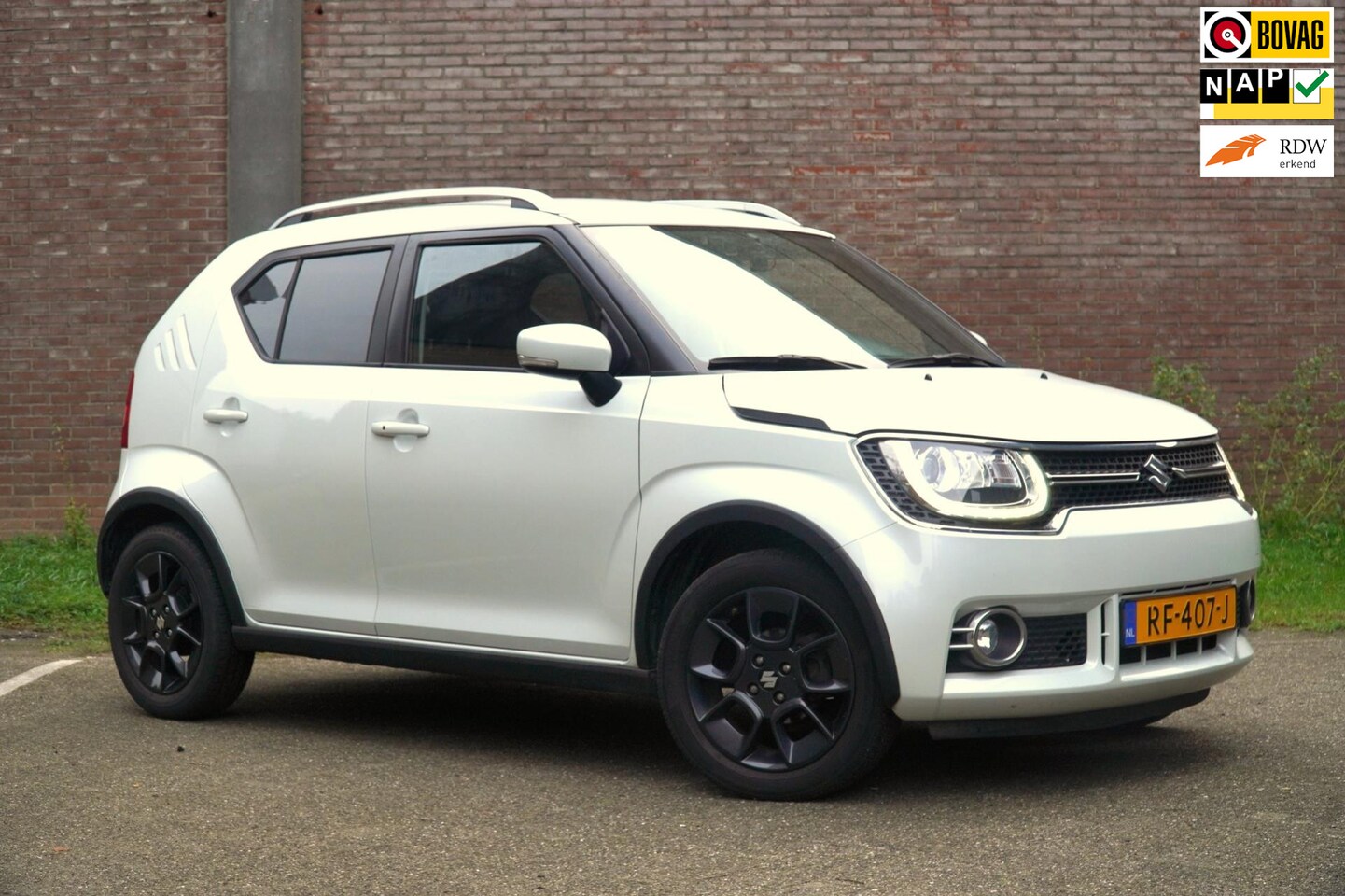 Suzuki Ignis - 1.2 Stijl 90PK AUTOMAAT. Airco, Nav, A.rijcamera, Trekhaak, Ned. Auto - AutoWereld.nl