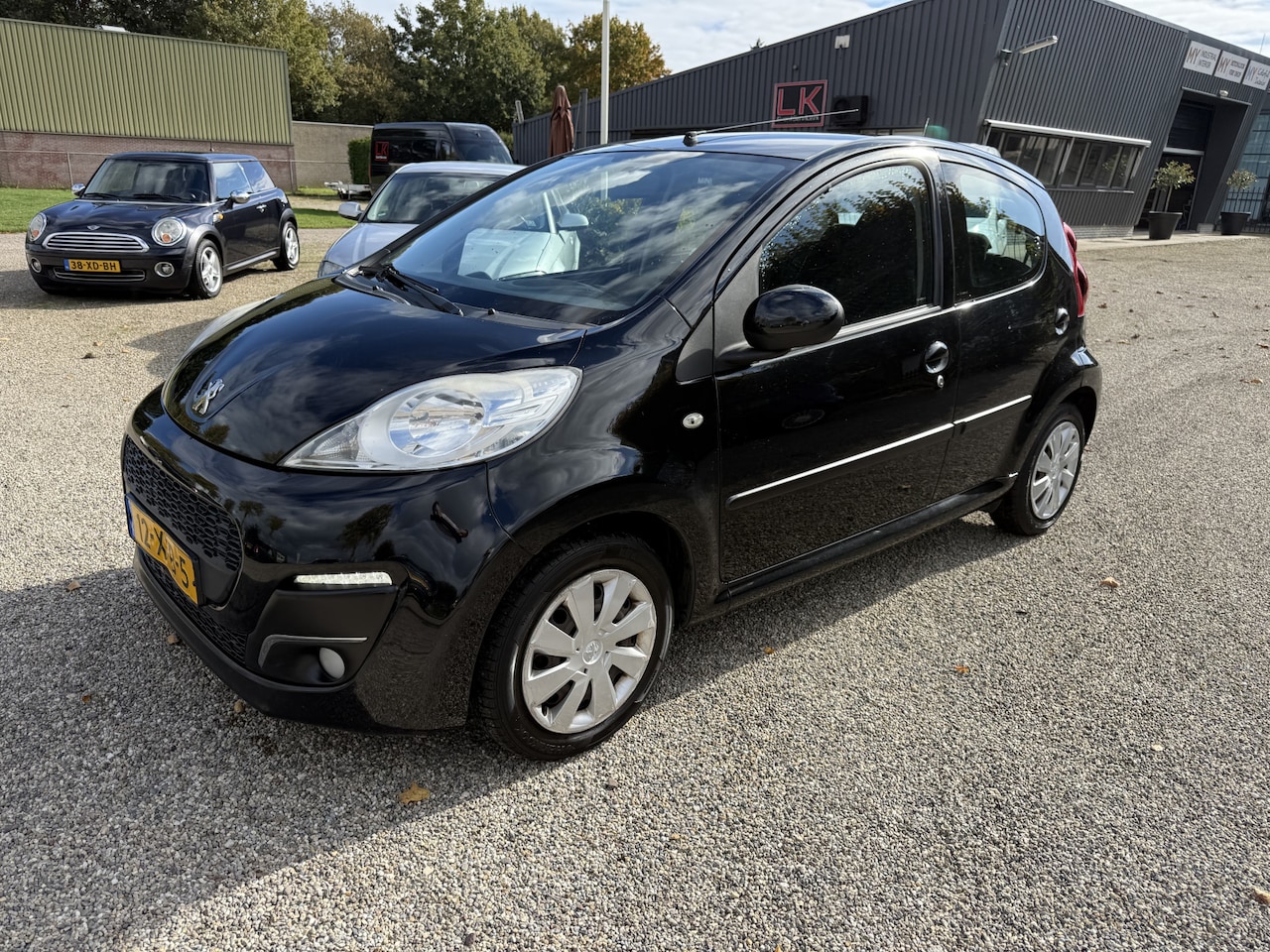 Peugeot 107 - 1.0 Active.5 deurs,airco,LED,Facelift !! NL auto met NAP !! - AutoWereld.nl