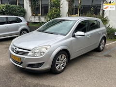 Opel Astra - 1.6 Executive / Distributieriem vv 2025 / Airco / Cruise control
