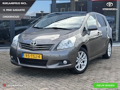 Toyota Verso - 1.8 VVT-i Business Titanium 7 Persoons Trekhaak Panorama dak 1300 kg trekgewicht