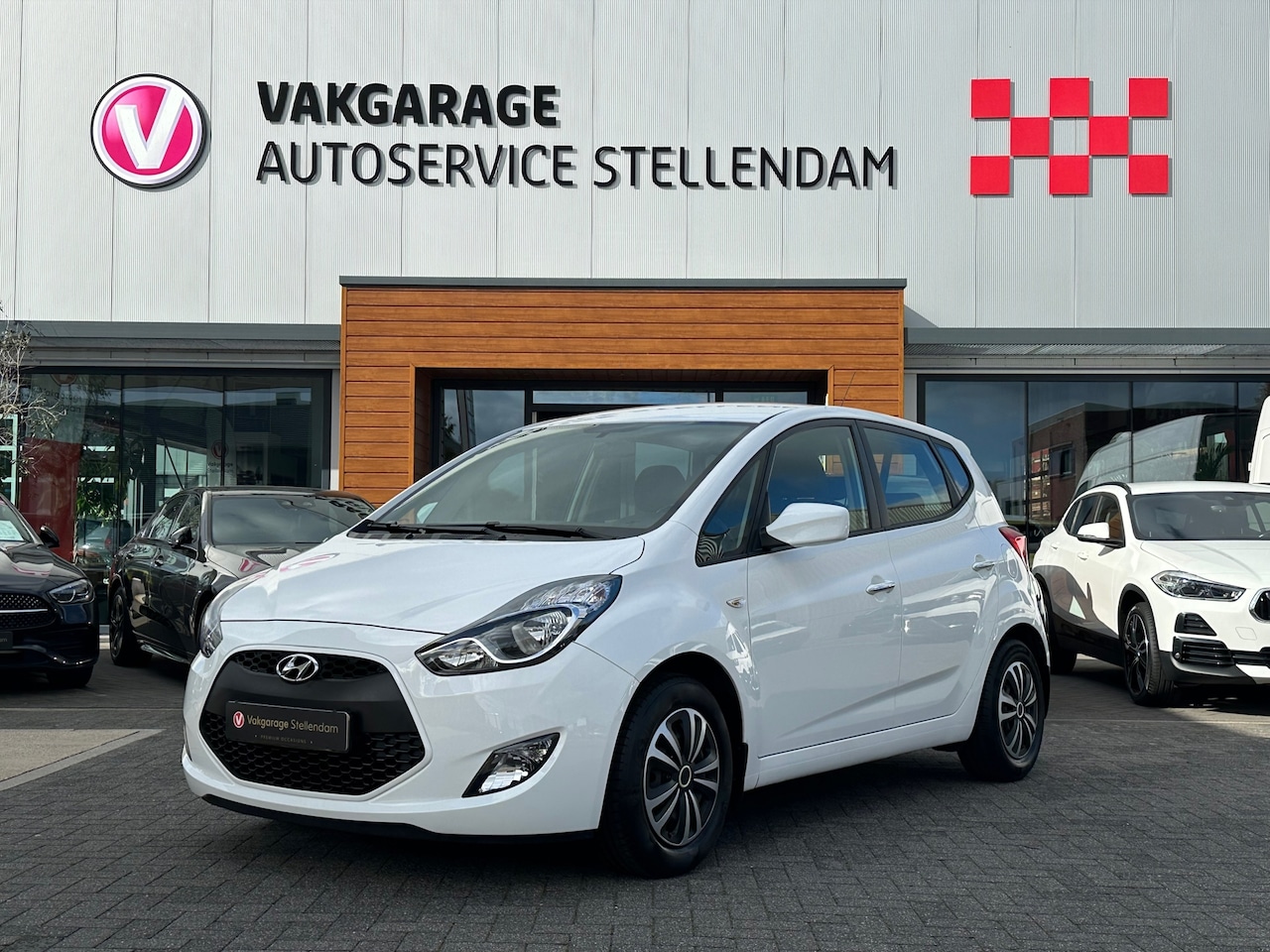 Hyundai ix20 - 1.6i Go! Automaat|PDC achter|Airco|Elektrische Ramen - AutoWereld.nl
