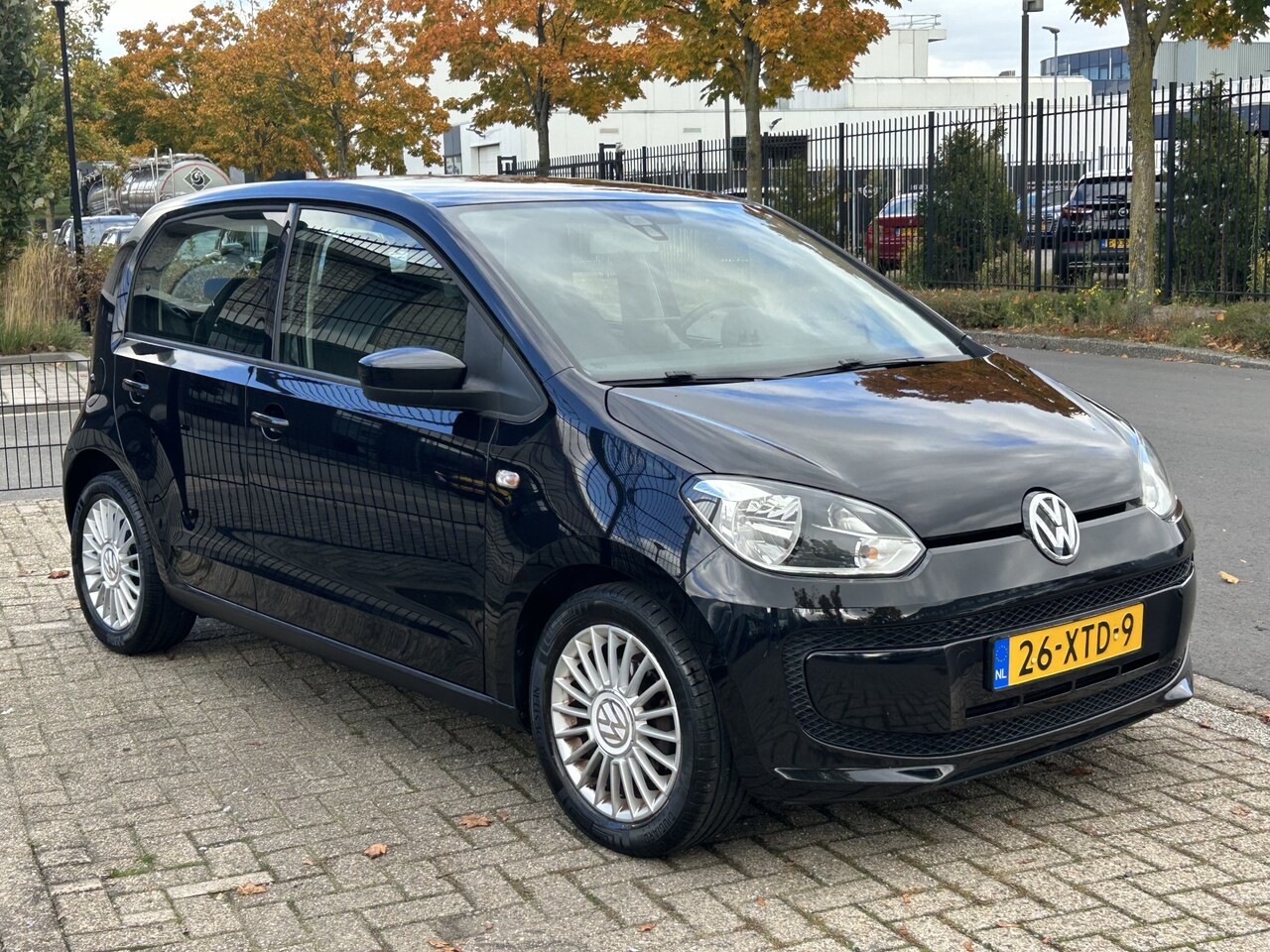 Volkswagen Up! - 1.0 move up! BlueMotion Sportstuur Leder..Sportvelgen - AutoWereld.nl