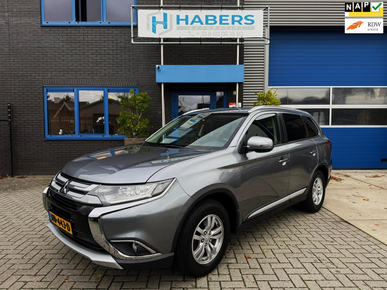 Mitsubishi Outlander - 2.0 Business Edition 150PK|Origineel NL|Face Lift|Navi|DAB+|Climate|Trekhaak|Isofix|Camera - AutoWereld.nl