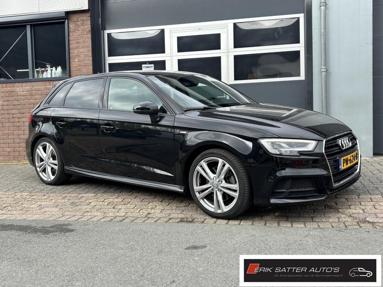 Audi A3 Sportback - 2.0 TFSI Sport S Line Edition 270 pk | B&O |Navigatie|  NL-Auto - AutoWereld.nl