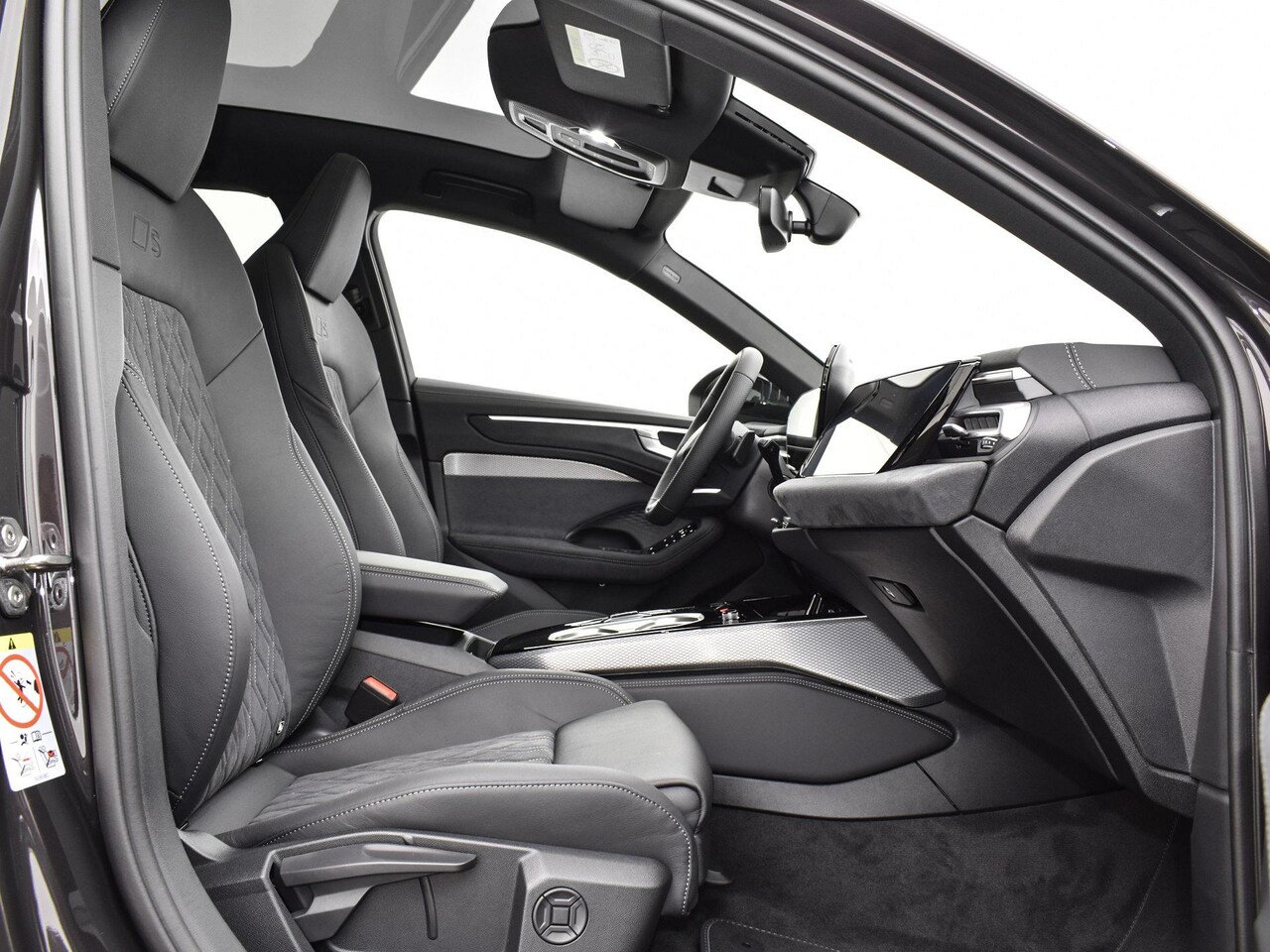 Audi A6 Avant - 2.0 e-hybrid quattro S edition 299 PK · Glazen panoramadak · Tech plus · Privacy glas - AutoWereld.nl