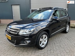 Volkswagen Tiguan - 2.0 TSI Sport&Style 4Motion-Panorama-Leder-Trekhaak-Navi-PDC