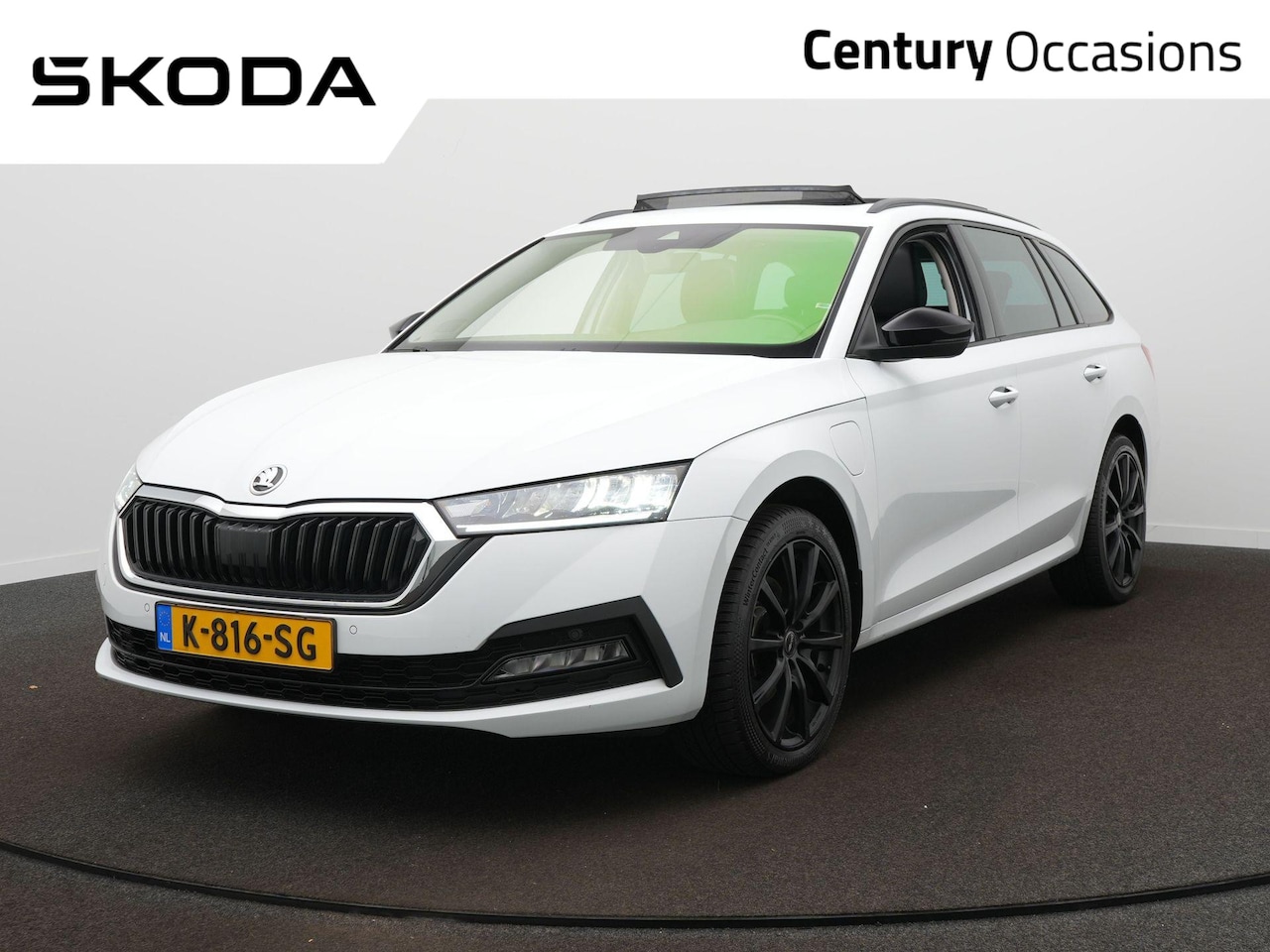 Skoda Octavia Combi - 1.4 TSI iV PHEV Business Edition / Panoramadak / Trekhaak / Navi / Leder - AutoWereld.nl