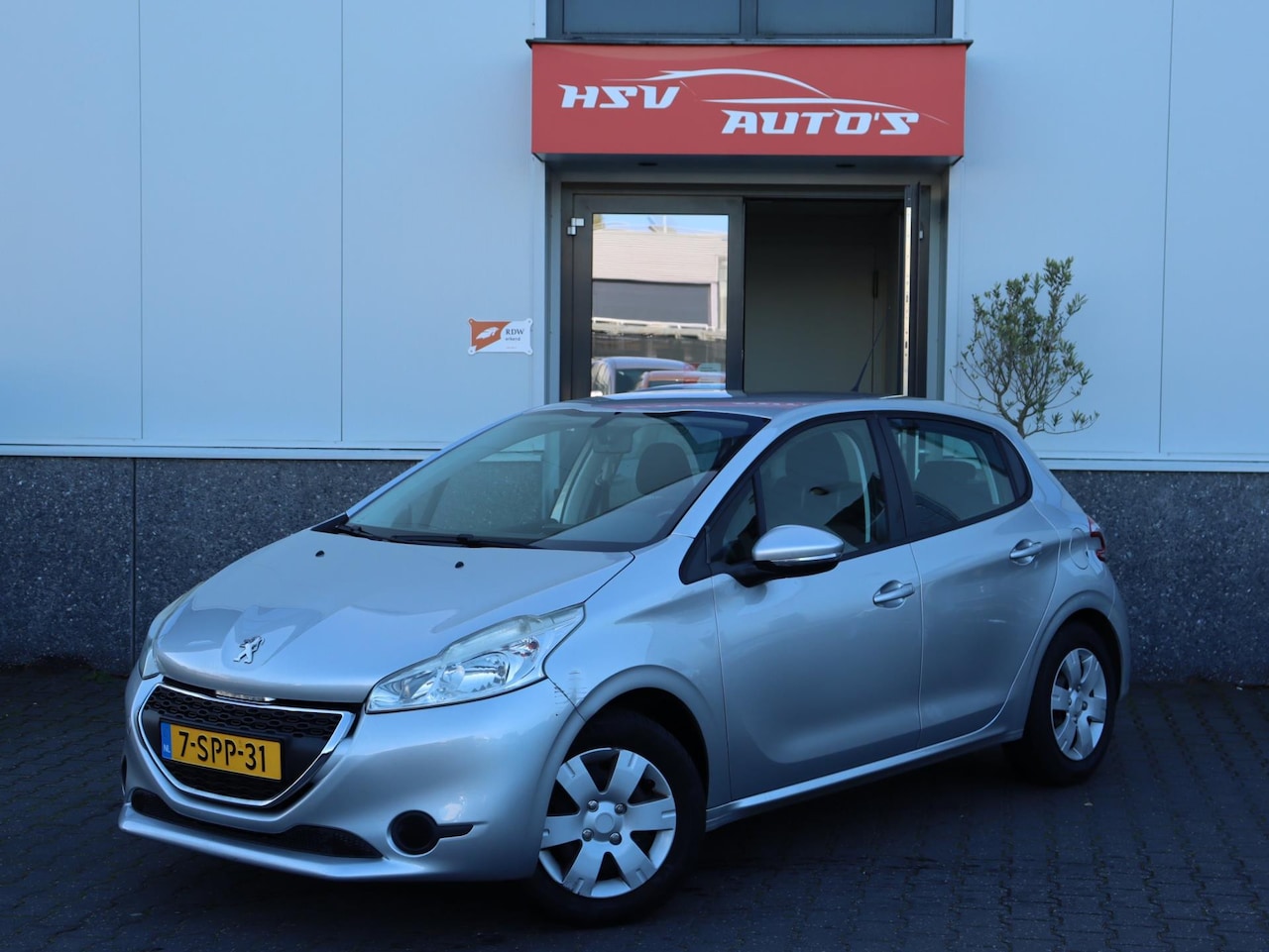 Peugeot 208 - 1.2 VTi Active airco 4-deurs - AutoWereld.nl