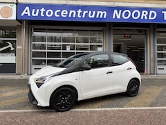 Toyota Aygo - 1.0 VVT-i x-fun NAP | 1e Eigenaar | Airco | Carbon | Uniek | Led | Bluetooth | Dealeronder