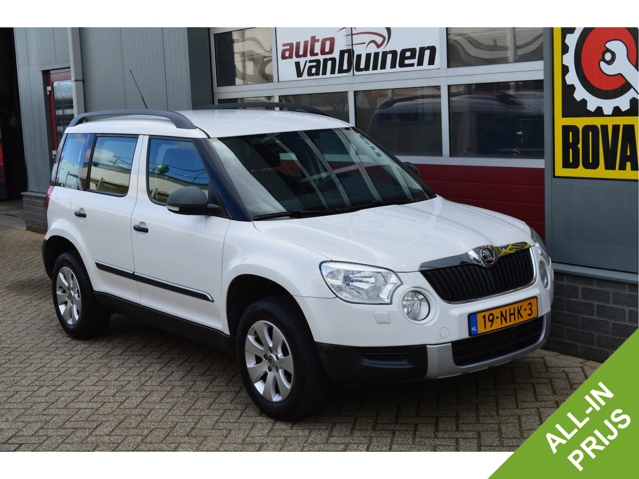 Skoda Yeti - 1.2 TSI Active Plus O.a: Navi, Cruise, Trekhaak, 16 Inch L.m., Geen import, Nette, staat, - AutoWereld.nl