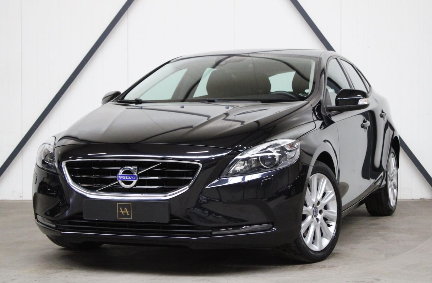 Volvo V40 - 1.6 T2 Kinetic l 1e Eigenaar l Xenon l Bluetooth - AutoWereld.nl