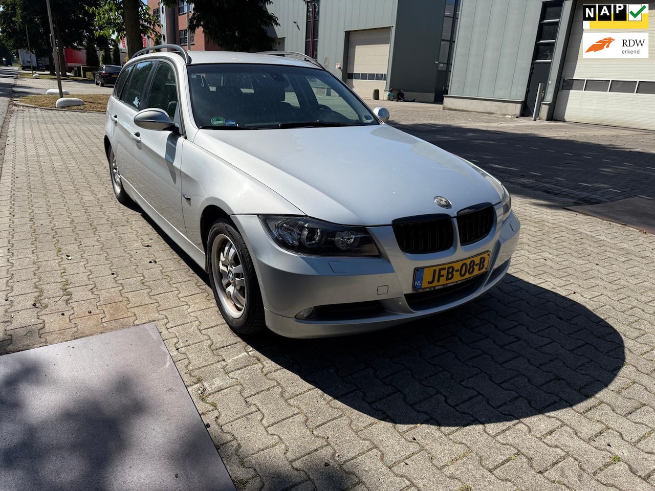 BMW 3-serie Touring - 318d zeer nette auto leer navigatie - AutoWereld.nl