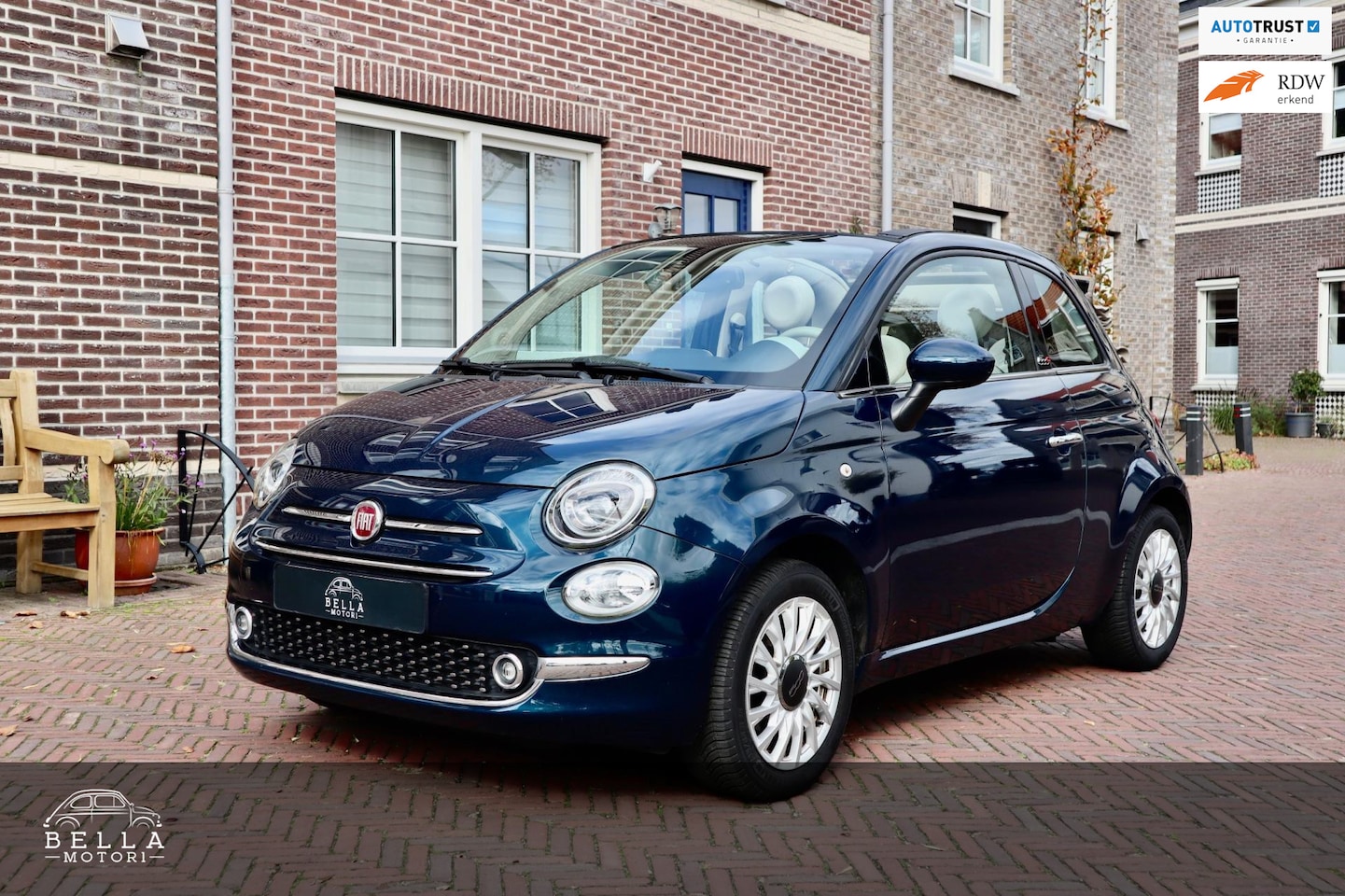 Fiat 500 C - 1.2 Lounge | Cabrio | Donkerblauw metallic | Apple CarPlay | Automatische airconditioning - AutoWereld.nl