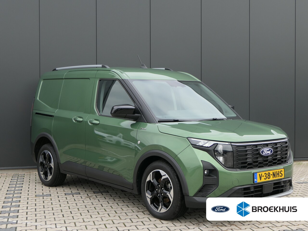 Ford Transit Courier - 1.0 EcoBoost Automaat Active | Benzine | Winterpack | CarPlay/Android Auto | Camera | Crui - AutoWereld.nl