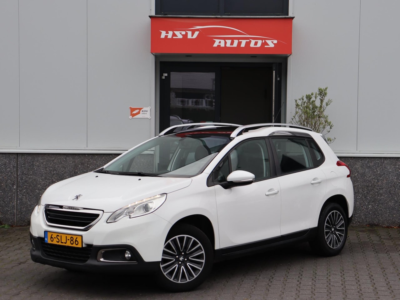 Peugeot 2008 - 1.2 VTi Active Pack Premium navi LM airco - AutoWereld.nl