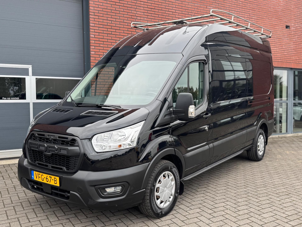 Ford Transit - 330 2.0 TDCI L3H3 Navi Cruise Leder Automaat - AutoWereld.nl