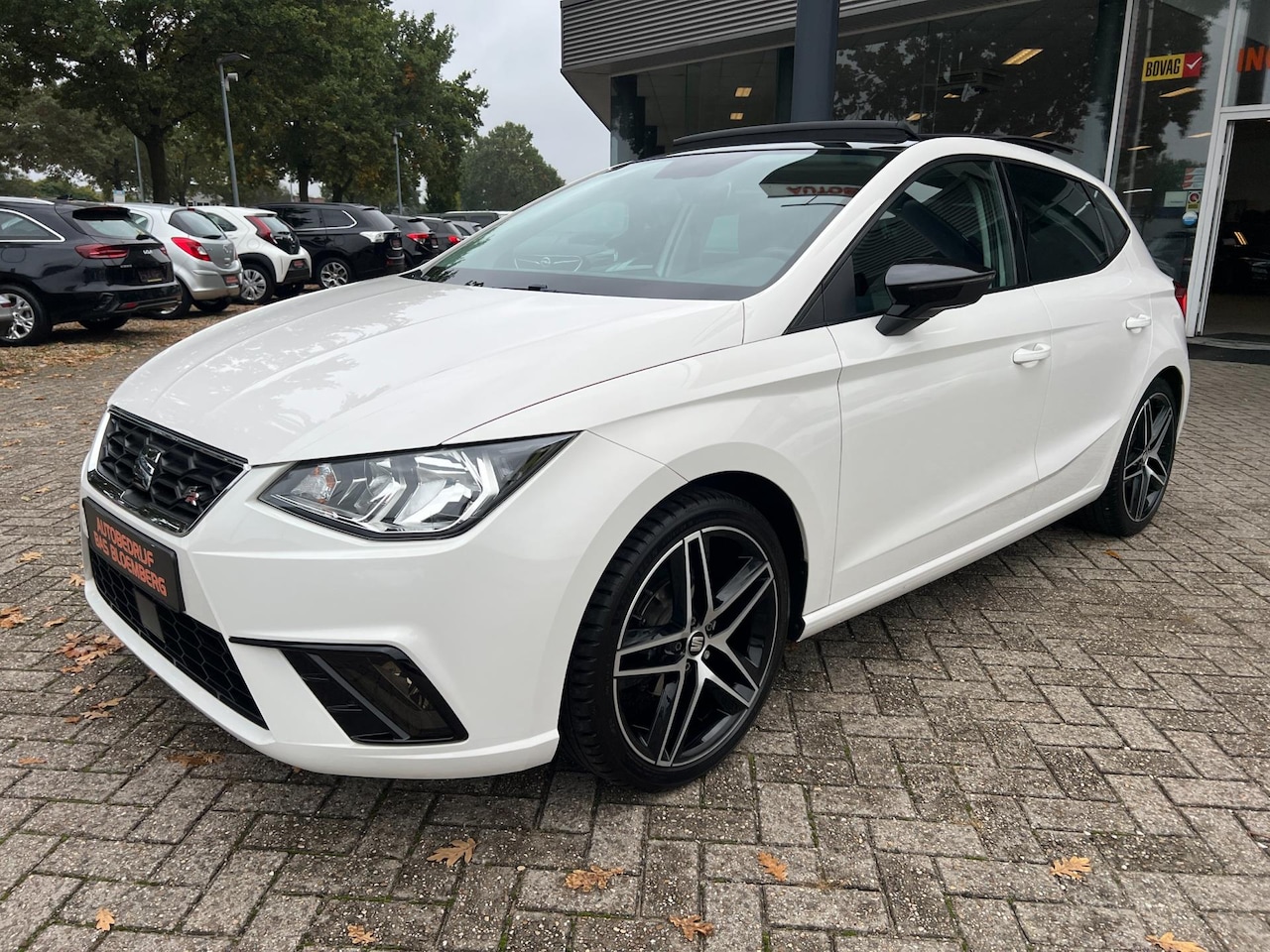 SEAT Ibiza - 1.0 TSI FR Business Intense 1.0 TSI FR Business Intense, Navi, Apple carplay, Panodak,Leer/ alcantara, etc - AutoWereld.nl