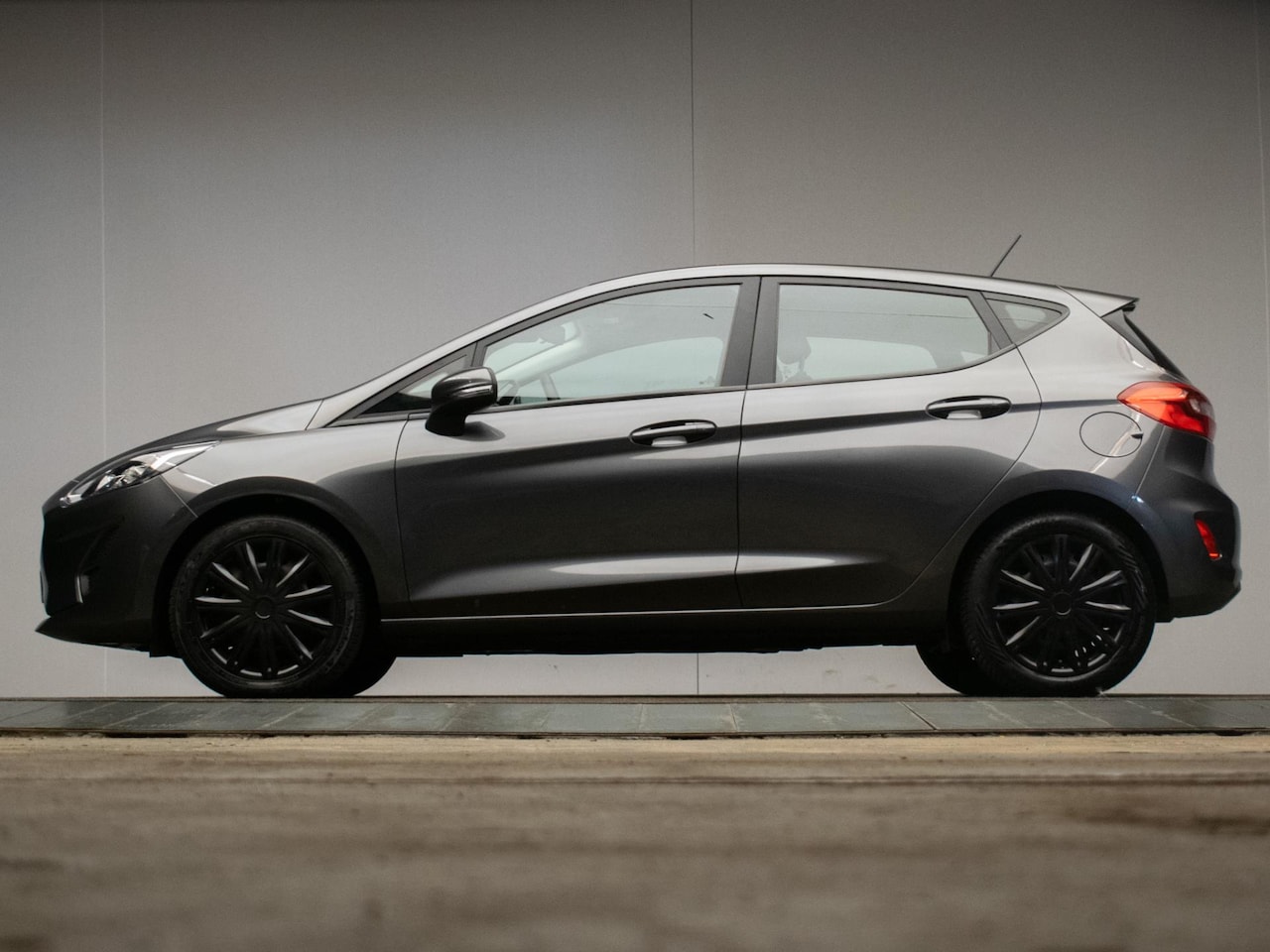 Ford Fiesta - 1.1 Sport (APPLE CARPLAY,NAVI,LED,PDC,LANE ASSIST,DAB,BLUETOOTH,SPORTSTOELEN,LM VELGEN,NIE - AutoWereld.nl