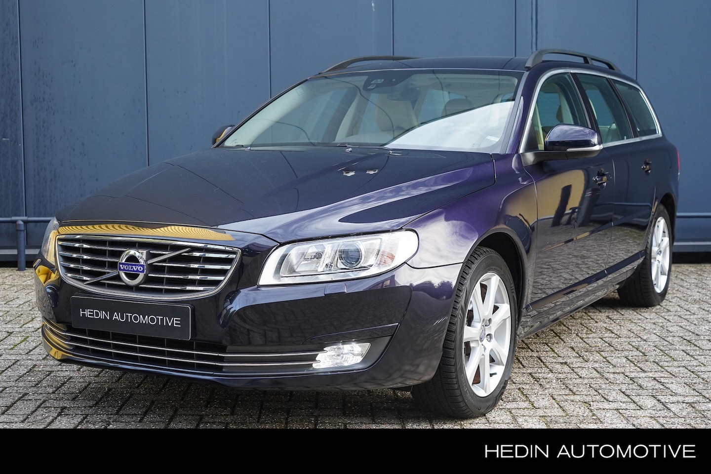 Volvo V70 - 2.0 T4 Polar | Dealer onderhouden | Cruise control | Standkachel - AutoWereld.nl