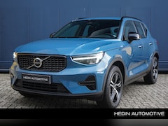 Volvo XC40 - 2.0 B4 Plus Dark | Trekhaak | Harman/kardon audio | Pilot assist | All season banden